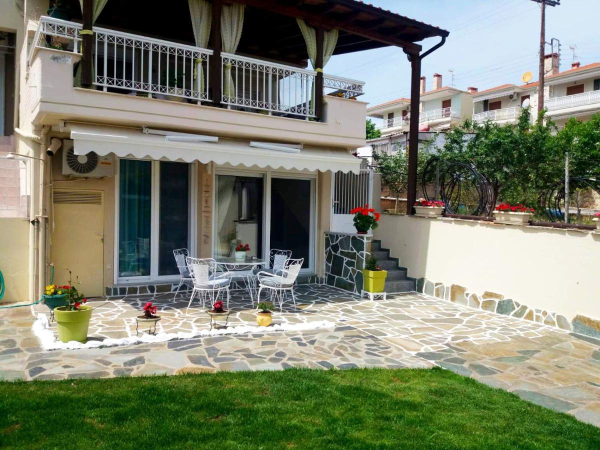 Apartamento Maria'S Garden House Flogita Exterior foto