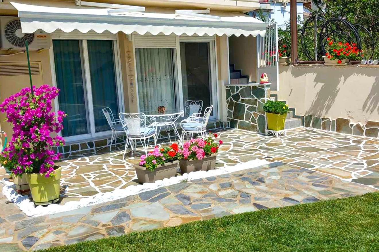 Apartamento Maria'S Garden House Flogita Exterior foto